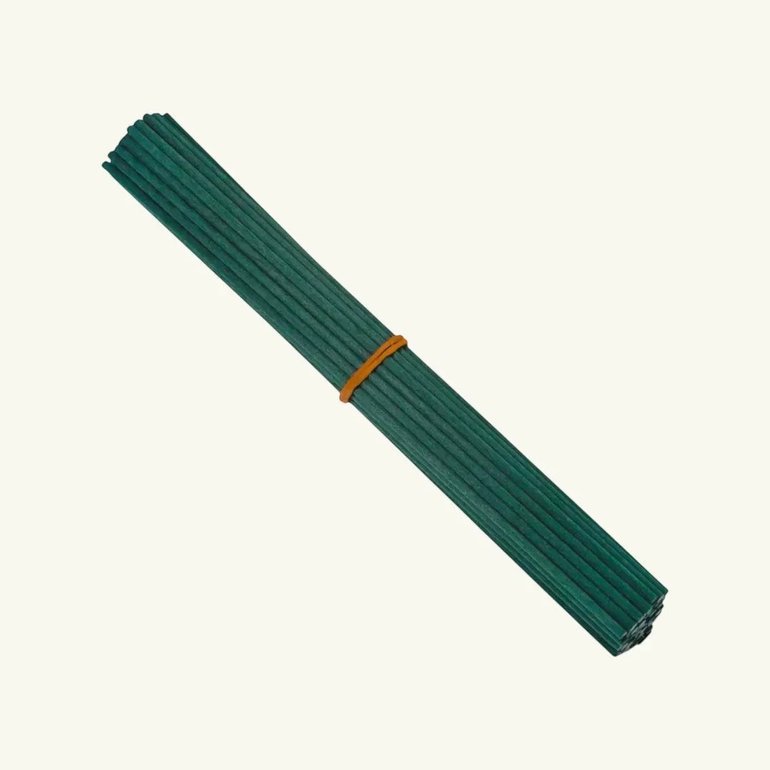 Pure Candle Supplies Melbourne green polyester fibre reed sticks for oil diffusers, 20cm length, 100 pack.